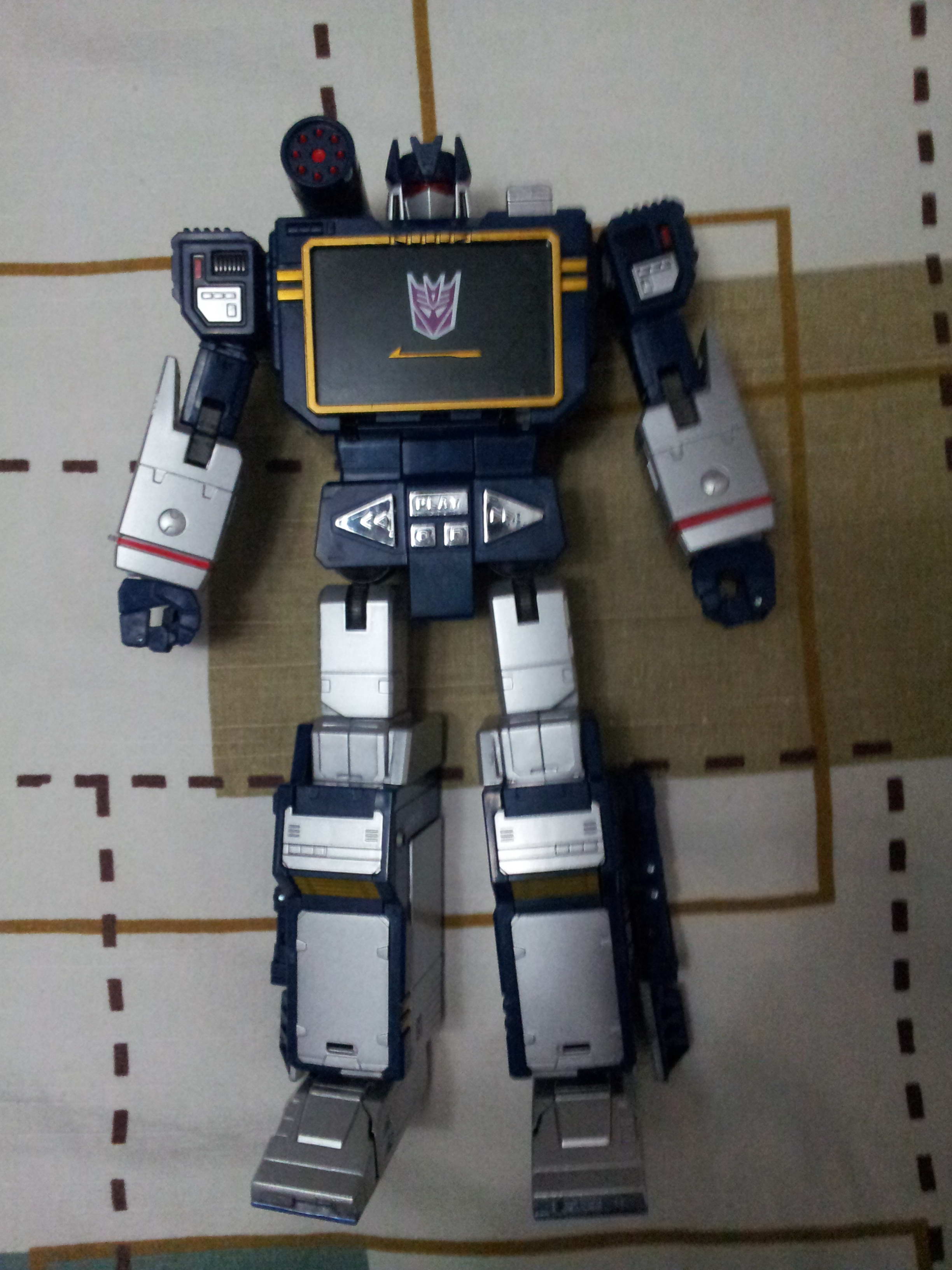 MP-13 Soundwave Out of Box Images of Takara Tomy Transformers